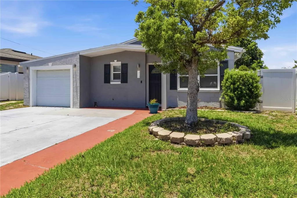 2713 W Braddock Street Tampa FL 33607