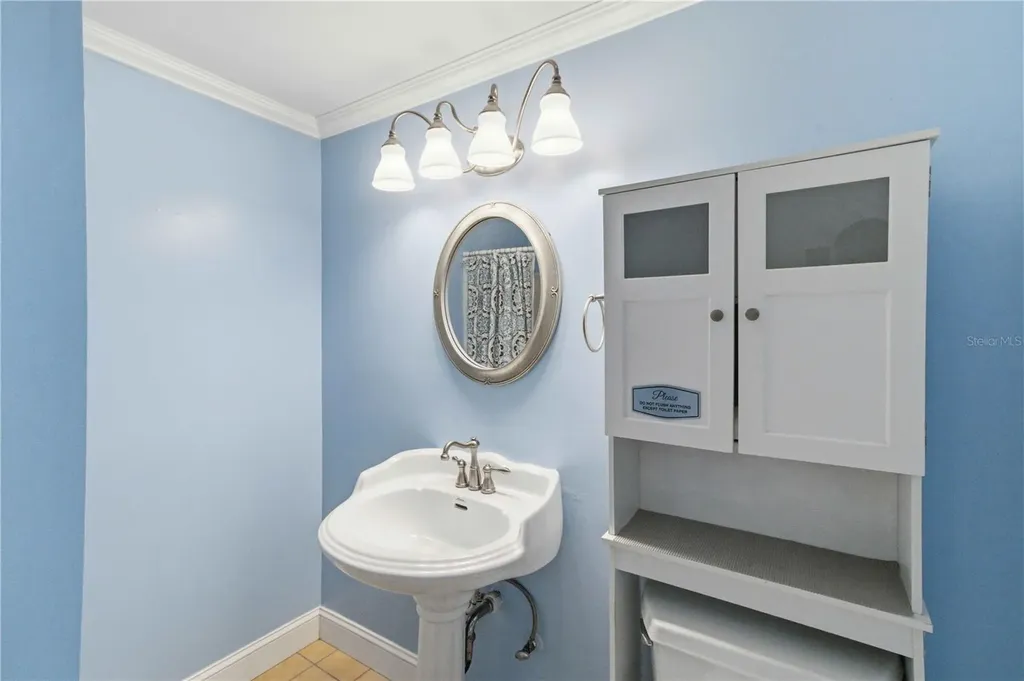 2713 W Braddock Street Tampa FL 33607