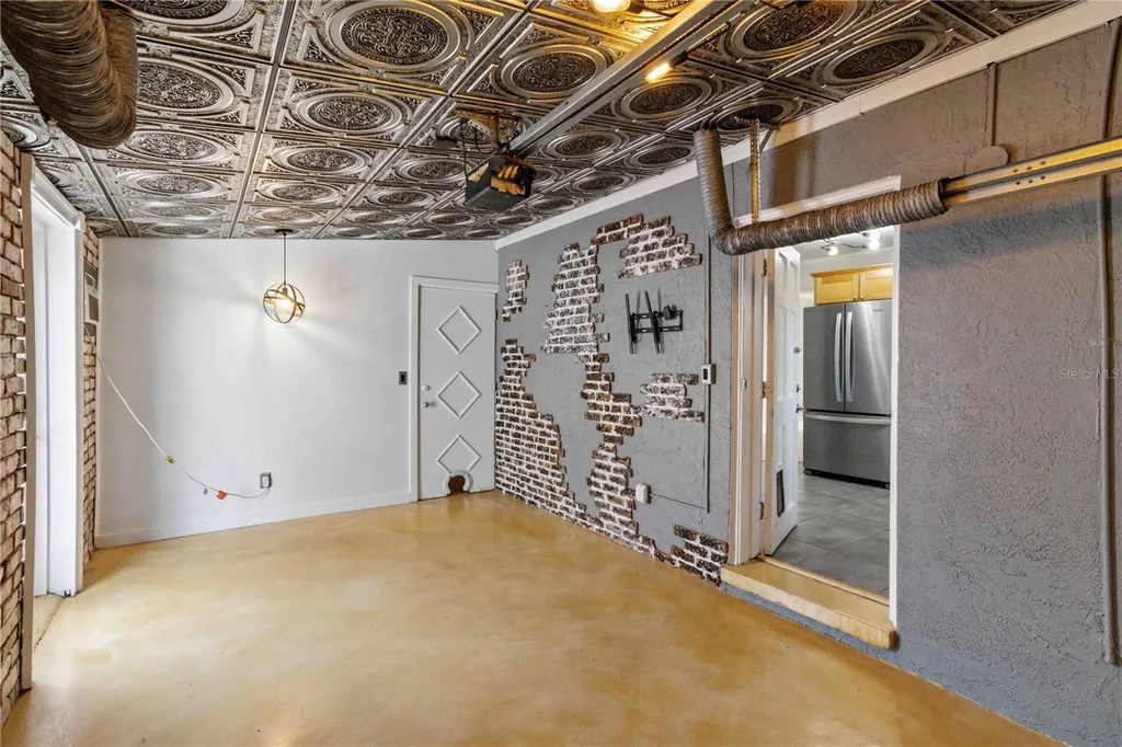 2713 W Braddock Street Tampa FL 33607