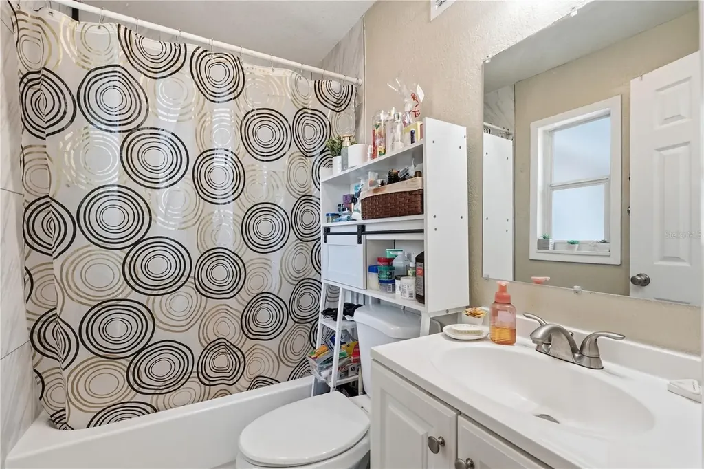 1410 Kozart Court Orlando FL 32811