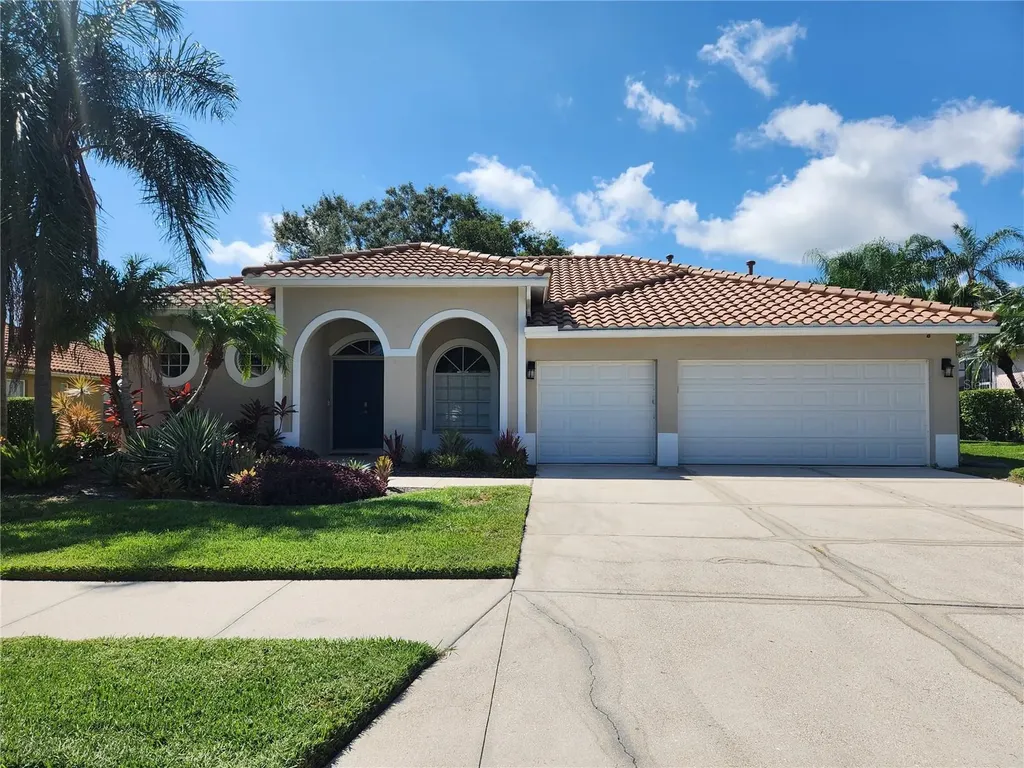 5274 Far Oak Circle Sarasota FL 34238