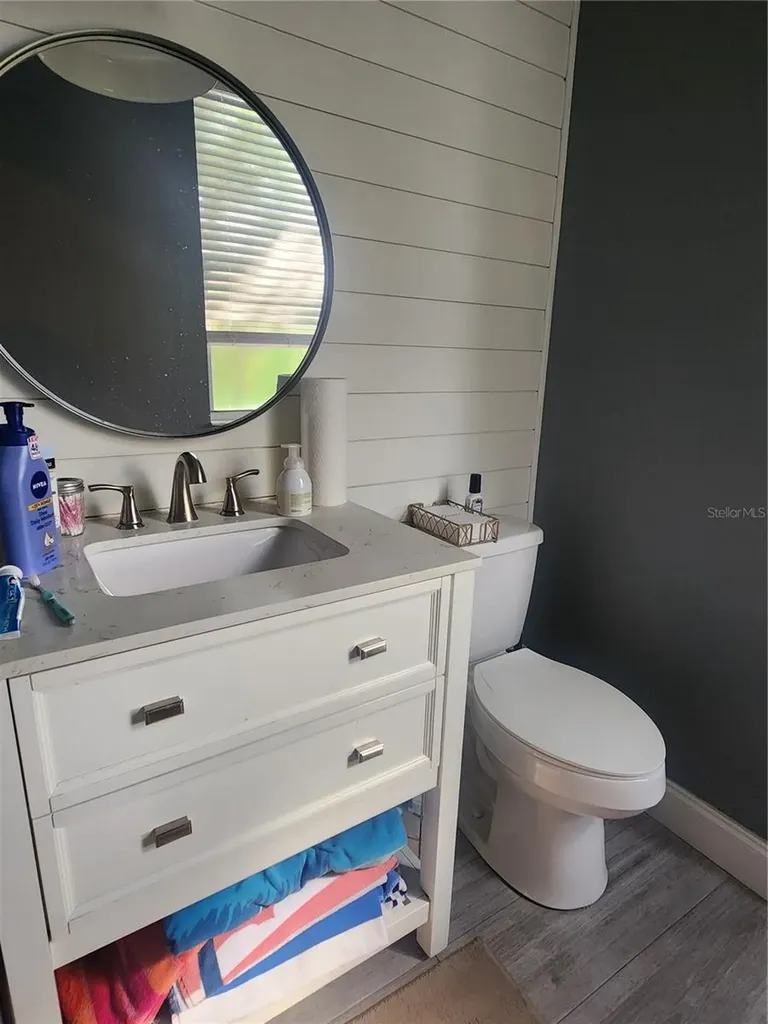 5274 Far Oak Circle Sarasota FL 34238