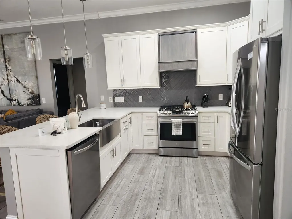 5274 Far Oak Circle Sarasota FL 34238