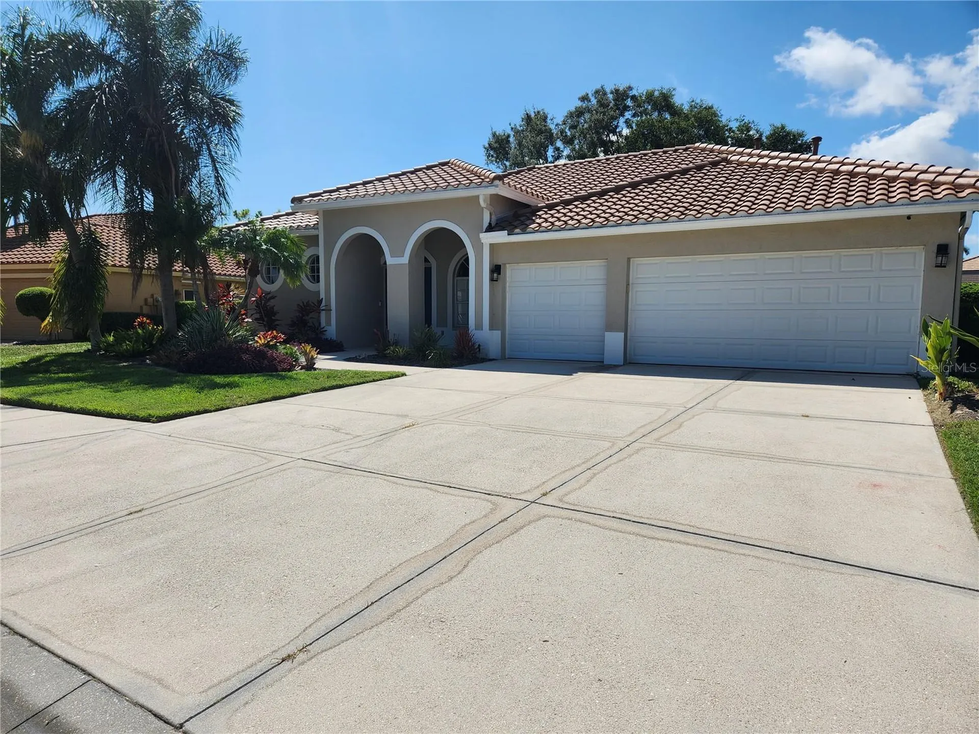 5274 Far Oak Circle Sarasota FL 34238