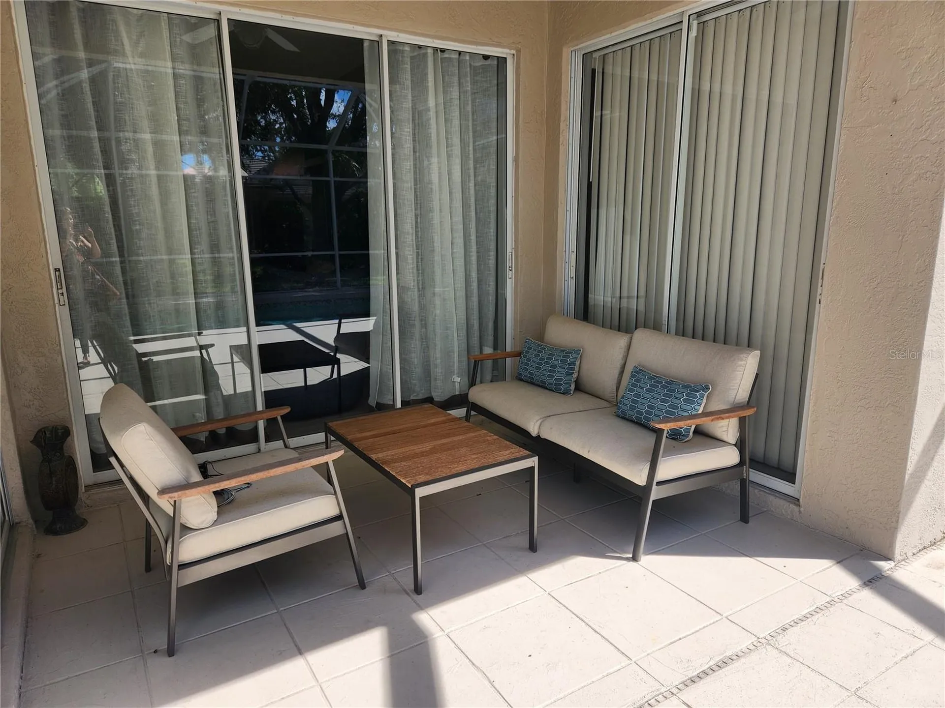 5274 Far Oak Circle Sarasota FL 34238
