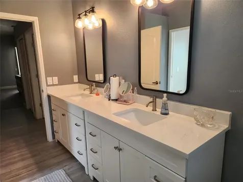 5274 Far Oak Circle Sarasota FL 34238