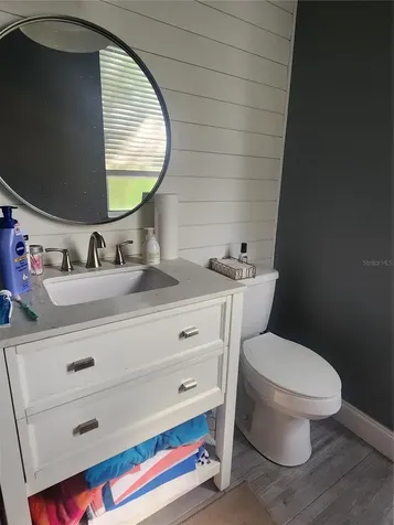 5274 Far Oak Circle Sarasota FL 34238