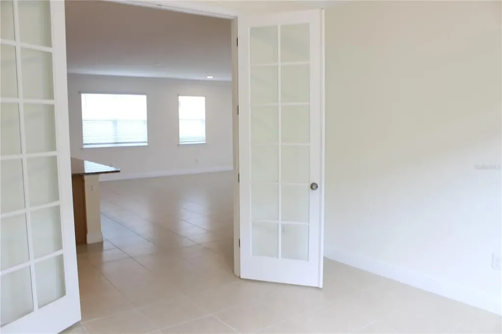 5826 Long Shore Loop Sarasota FL 34238