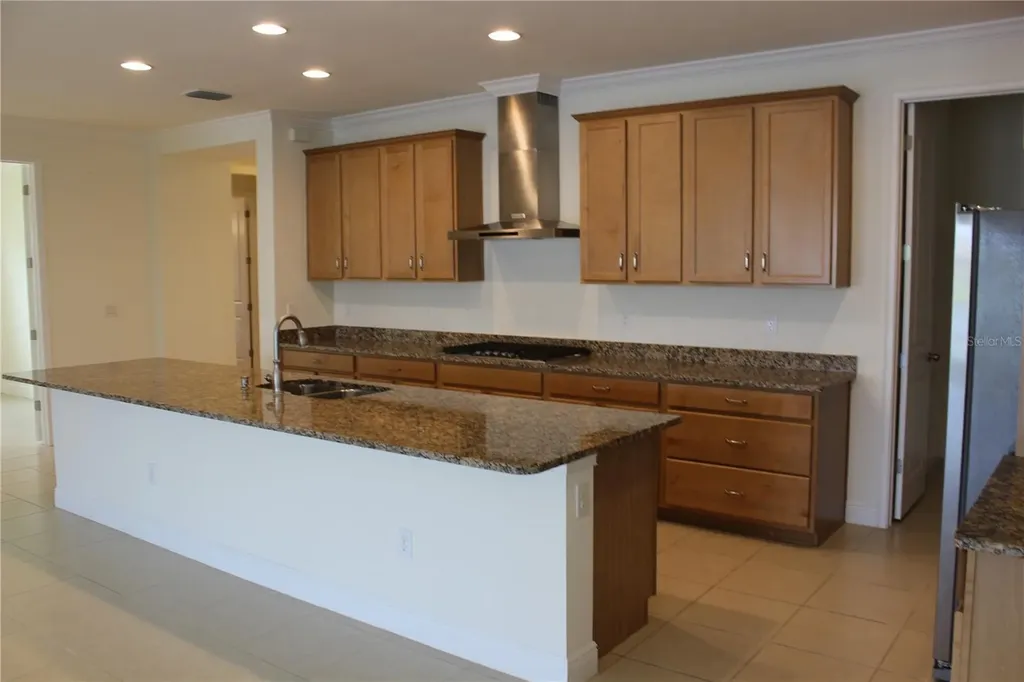 5826 Long Shore Loop Sarasota FL 34238