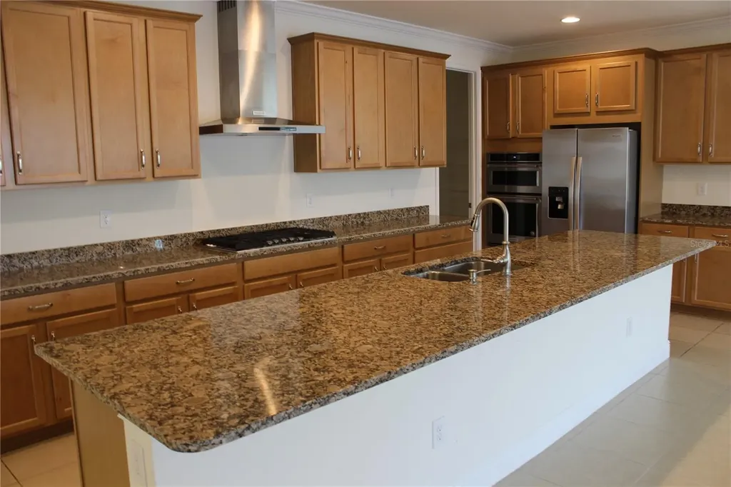 5826 Long Shore Loop Sarasota FL 34238