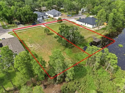 Woods End Court Tampa FL 33618