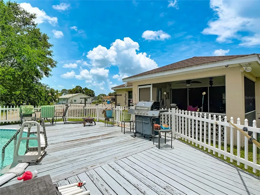 2903 38th Street SW Lehigh Acres FL 33976