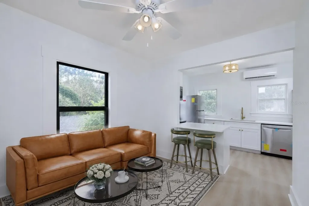 618 N 7th Avenue St Petersburg FL 33701