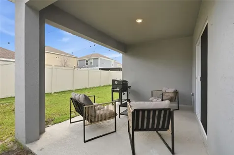 1181 Cascades Avenue Davenport FL 33837
