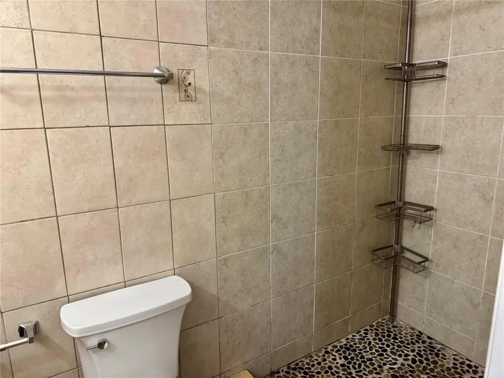 5521 Axiom Avenue Orlando FL 32839