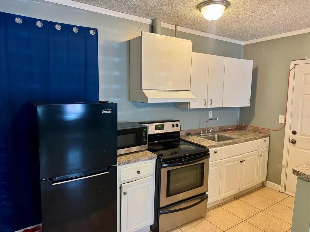 5521 Axiom Avenue Orlando FL 32839