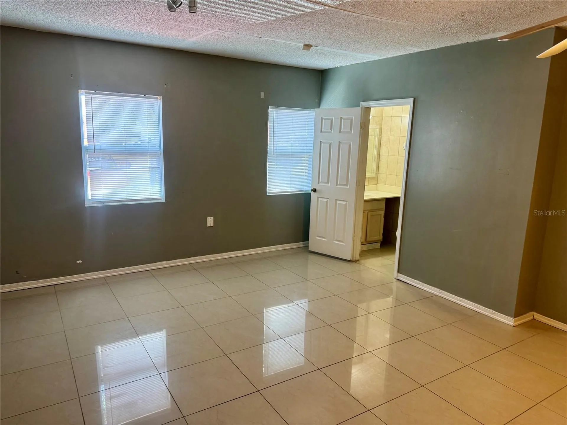 5521 Axiom Avenue Orlando FL 32839