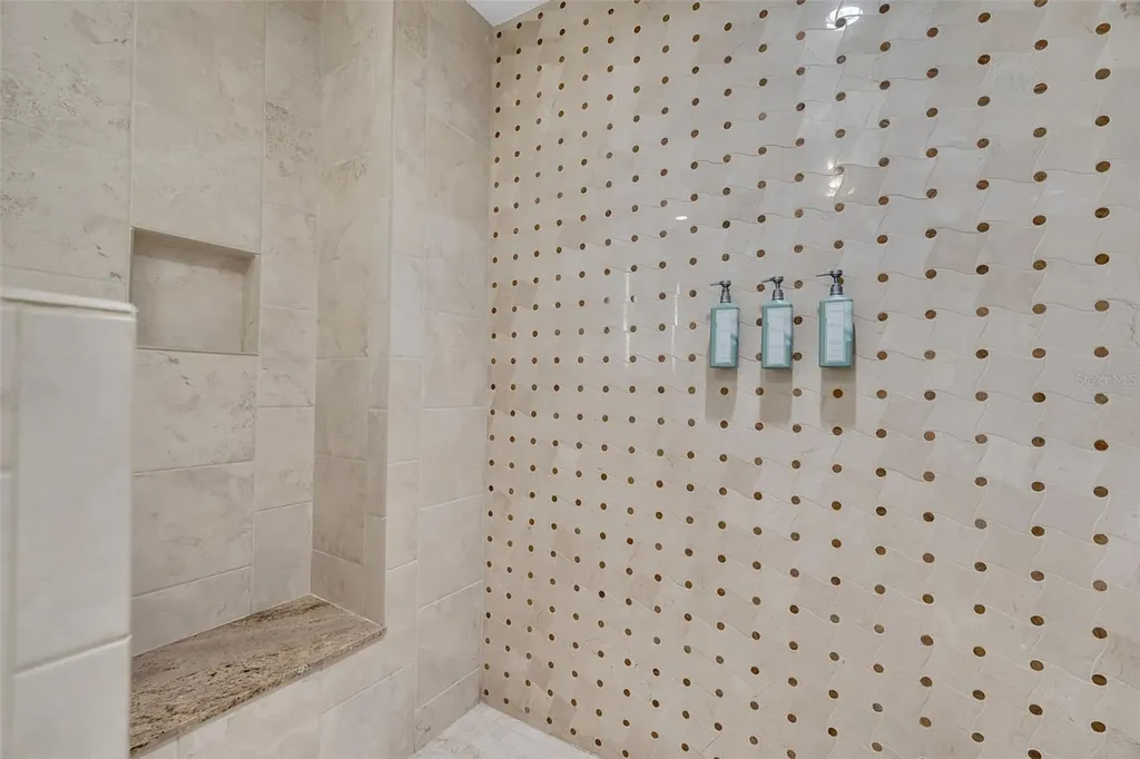 915 Seaside Drive Sarasota FL 34242