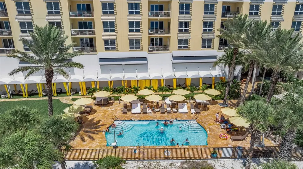 915 Seaside Drive Sarasota FL 34242