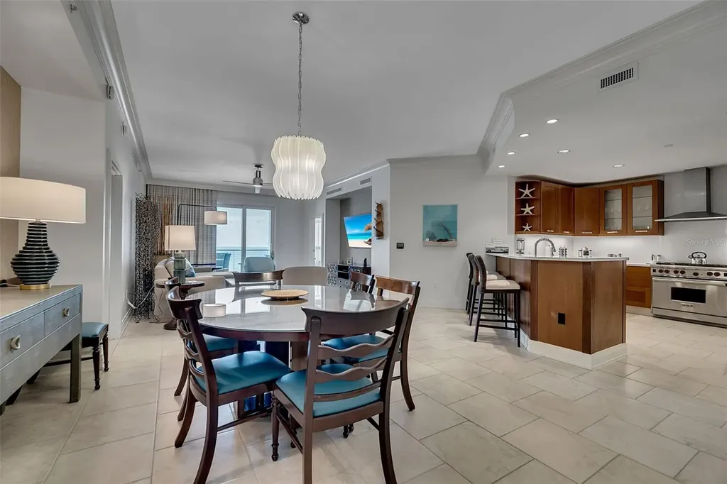 915 Seaside Drive Sarasota FL 34242