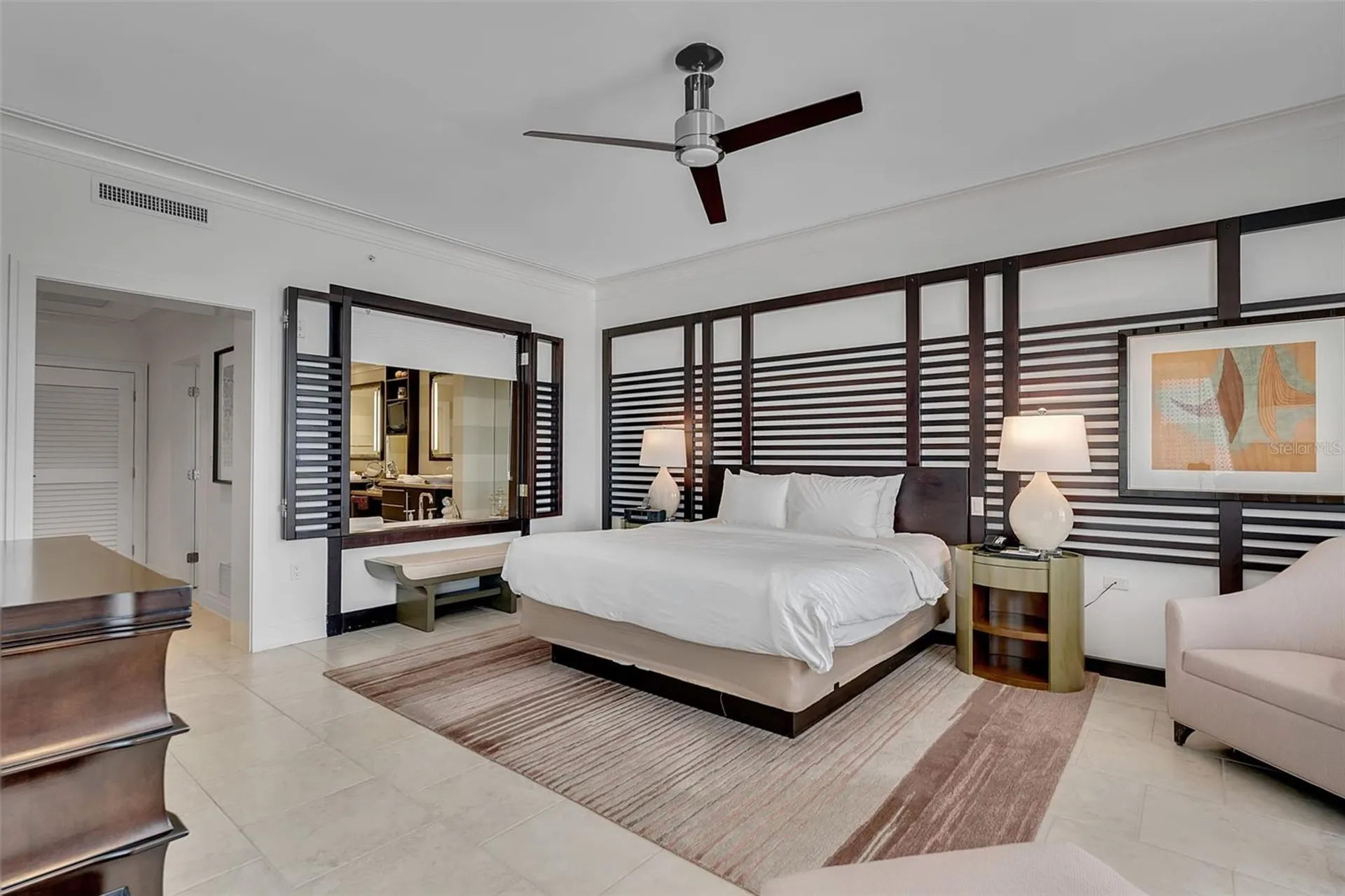 915 Seaside Drive Sarasota FL 34242