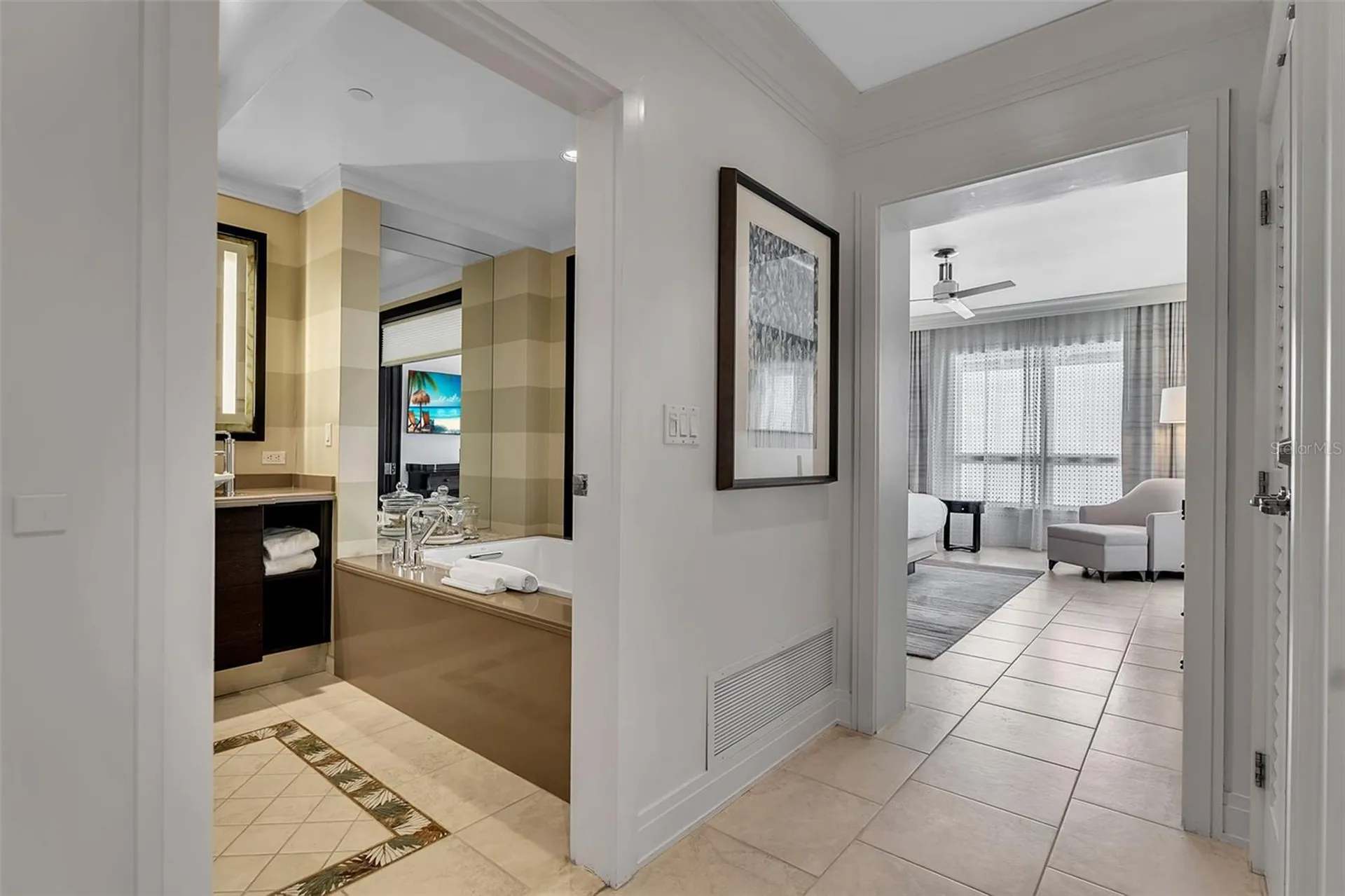 915 Seaside Drive Sarasota FL 34242