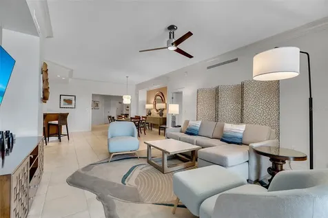 915 Seaside Drive Sarasota FL 34242