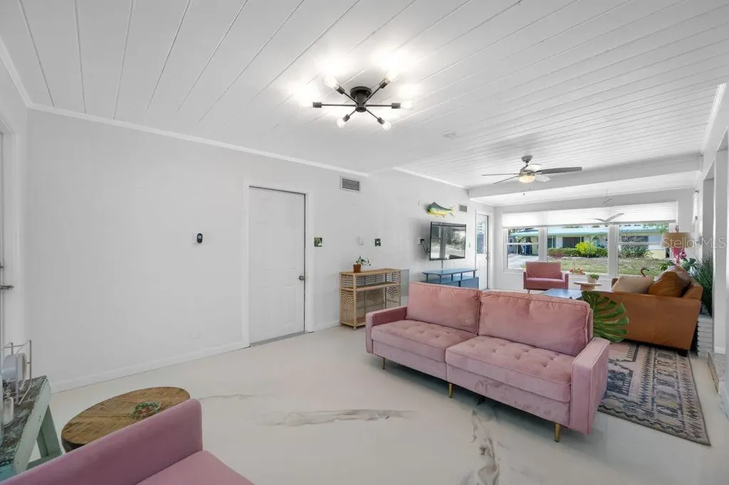 1401 Island Drive S South Pasadena FL 33707