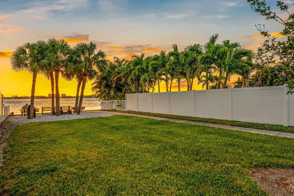 1401 Island Drive S South Pasadena FL 33707