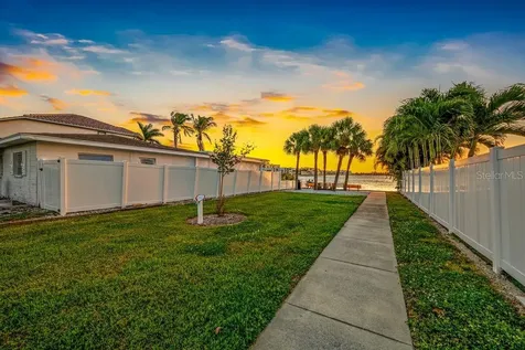 1401 Island Drive S South Pasadena FL 33707