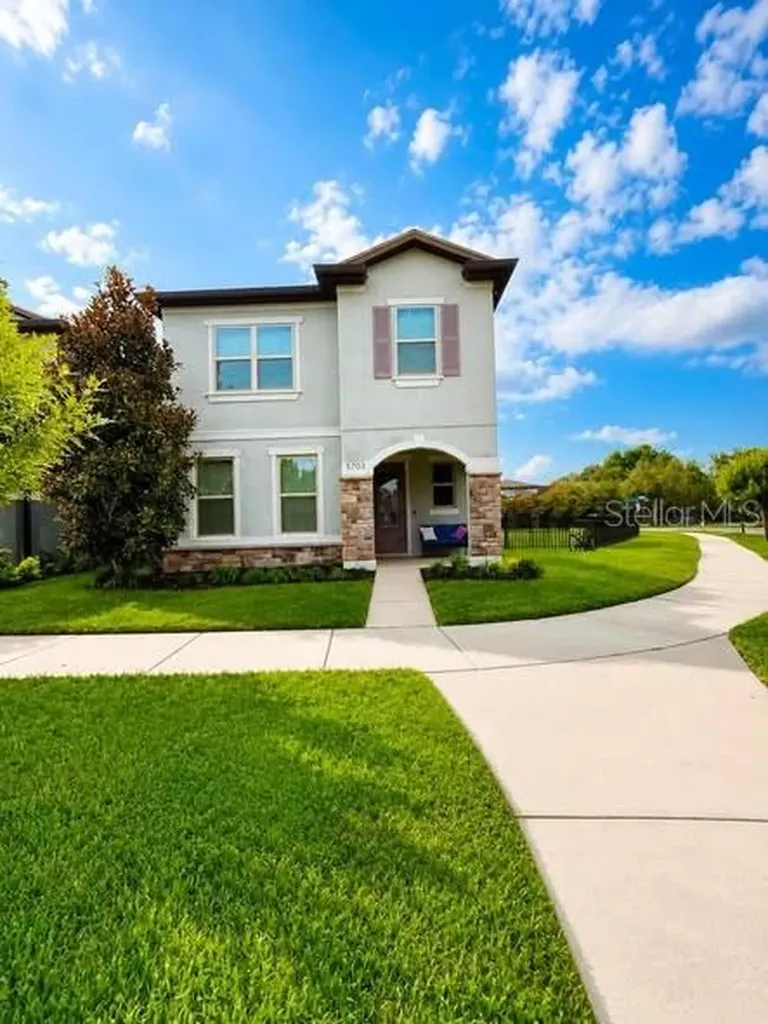 5703 Village Center Drive Lithia FL 33547