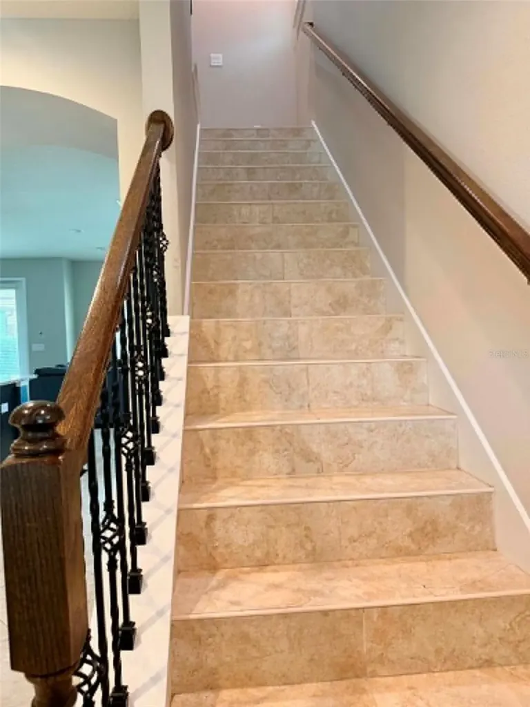 5703 Village Center Drive Lithia FL 33547