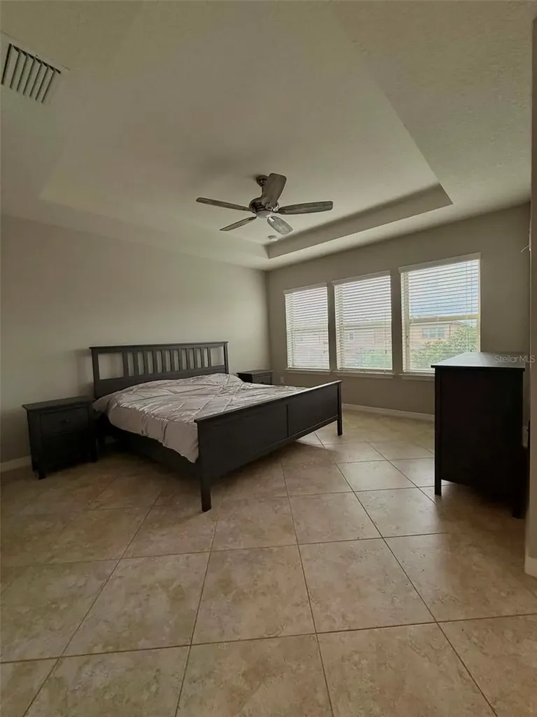 5703 Village Center Drive Lithia FL 33547