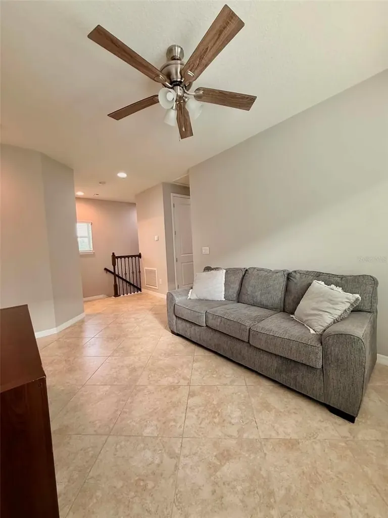5703 Village Center Drive Lithia FL 33547