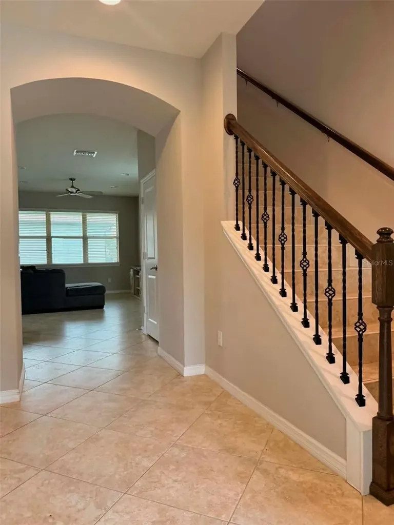 5703 Village Center Drive Lithia FL 33547