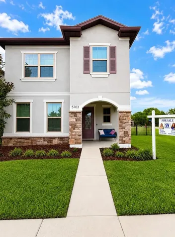 5703 Village Center Drive Lithia FL 33547