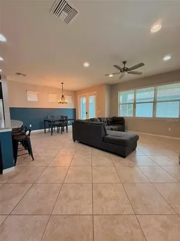 5703 Village Center Drive Lithia FL 33547