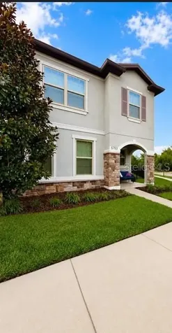 5703 Village Center Drive Lithia FL 33547