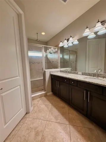 5703 Village Center Drive Lithia FL 33547