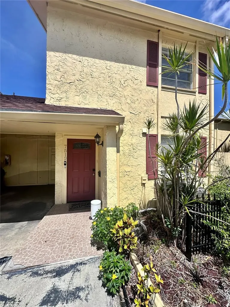 7512 Bolanos Court Tampa FL 33615