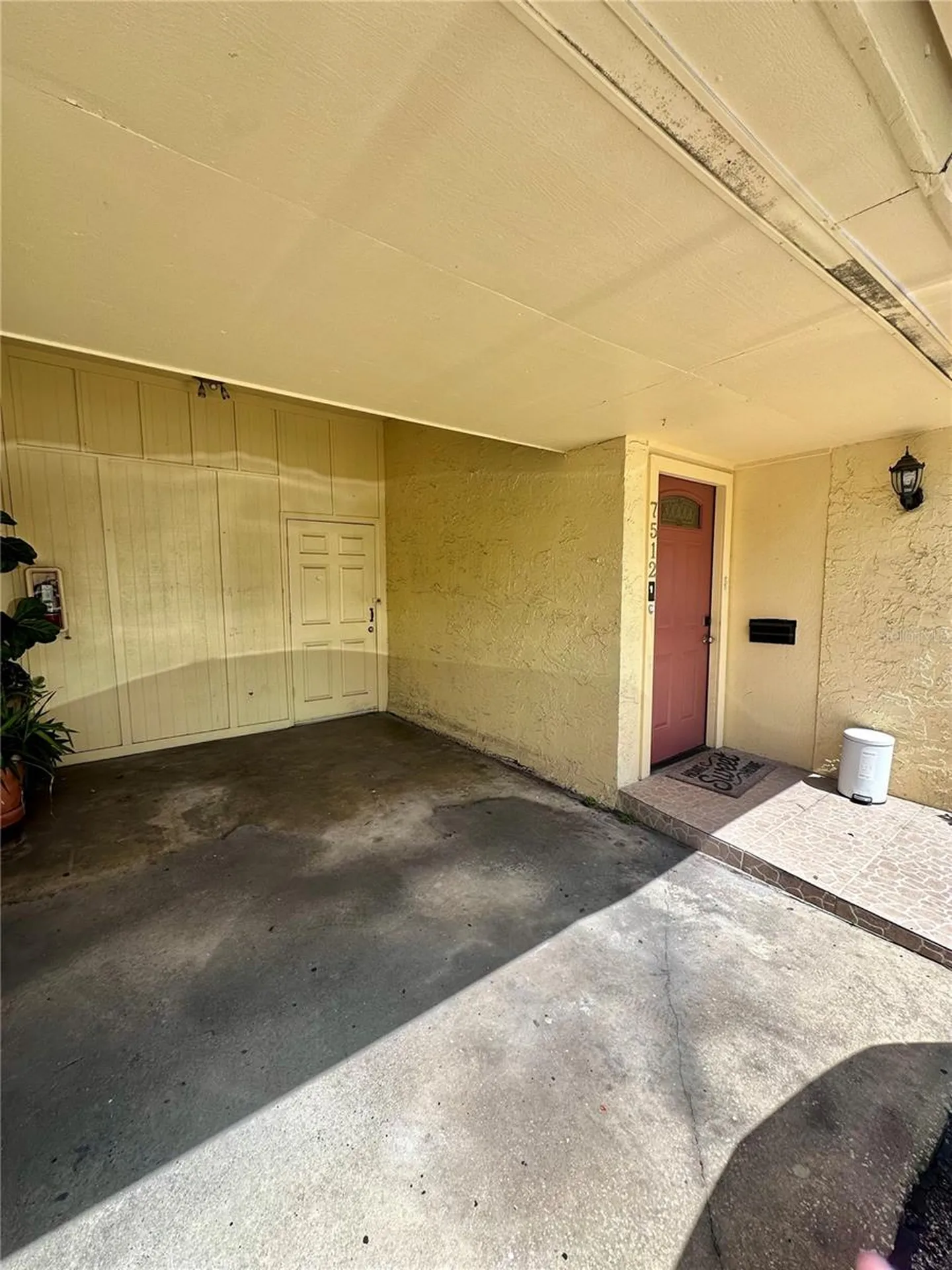 7512 Bolanos Court Tampa FL 33615