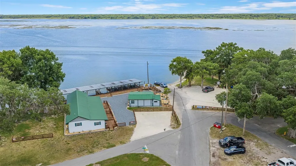 1389 NW 7th Lane Lake Panasoffkee FL 33538