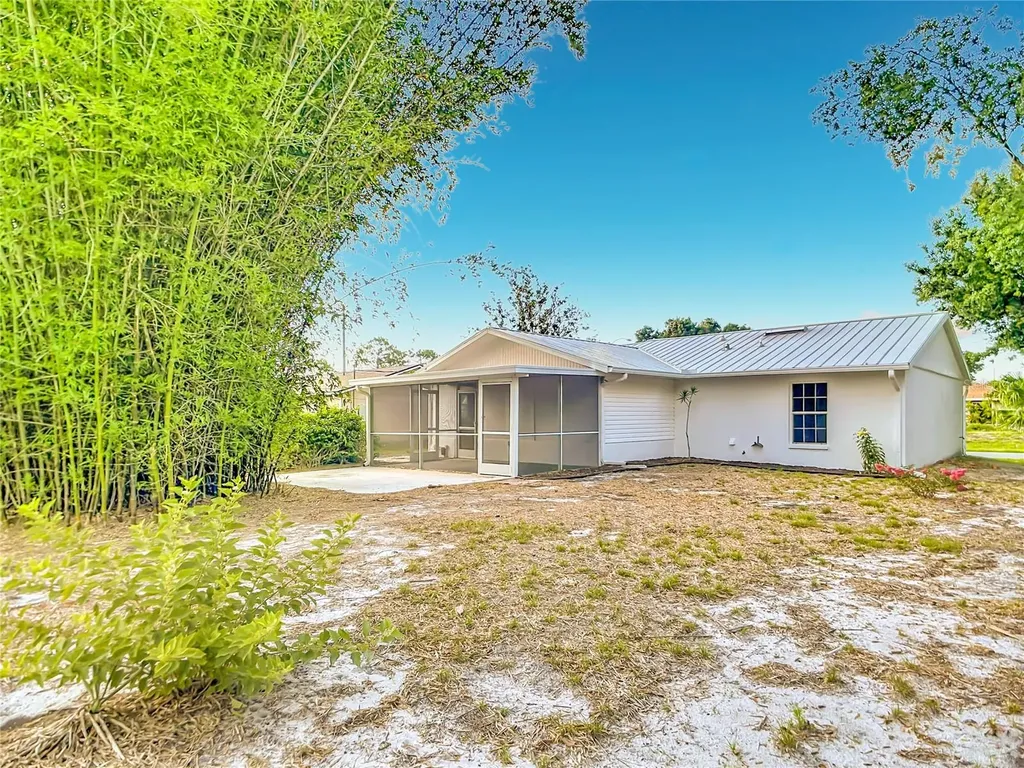 11256 Chalet Avenue Englewood FL 34224