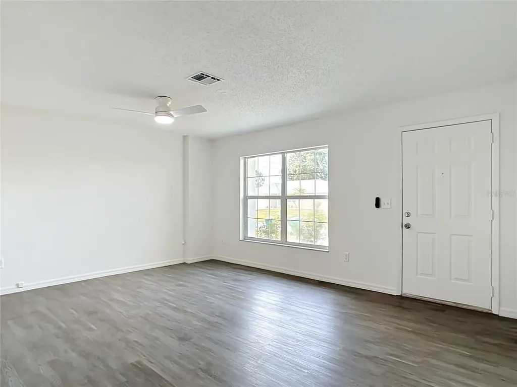 11256 Chalet Avenue Englewood FL 34224