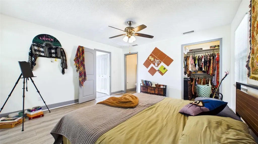 5457 72nd Avenue N Pinellas Park FL 33781