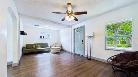 5457 72nd Avenue N Pinellas Park FL 33781