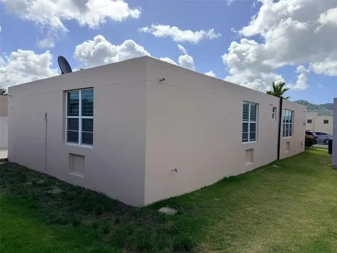 79 Rebelini Las Piedras PR 00771