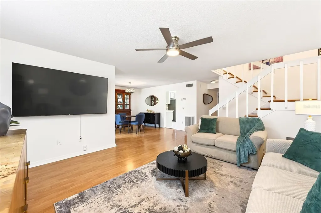 2218 Mcmahon Court Orlando FL 32812