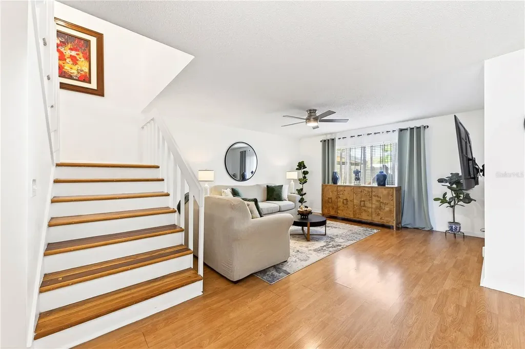 2218 Mcmahon Court Orlando FL 32812