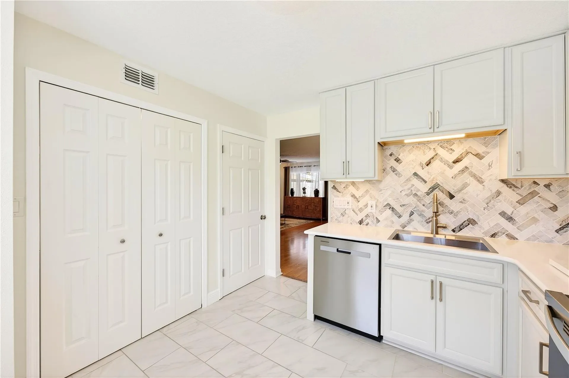 2218 Mcmahon Court Orlando FL 32812